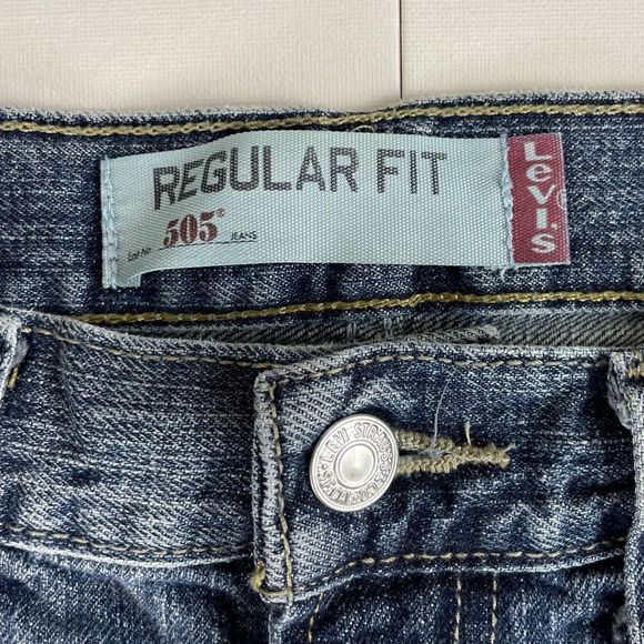 Levi's 505 Regular Fit Jeans Mid Rise Straight Leg 32” x 29” Rise 11" - Picture 5 of 8